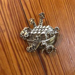 Noah’s Arc Pin